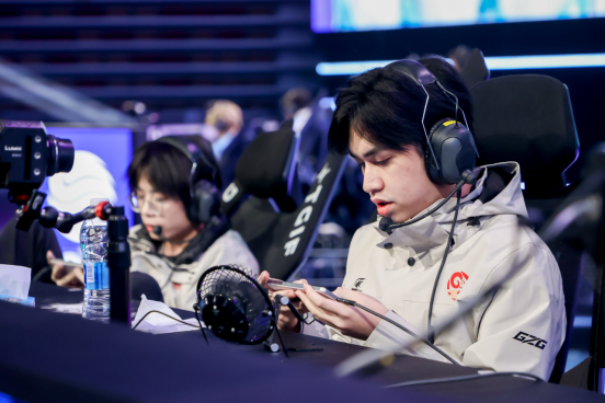 上海电竞大师赛首日开赛,决胜巅峰“首秀”燃动静安